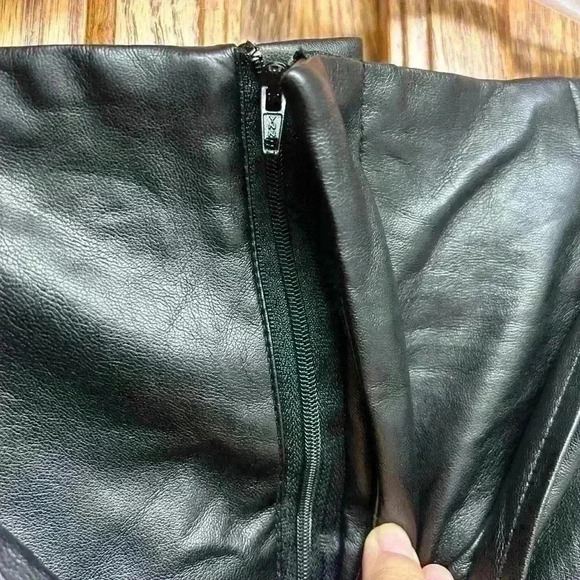 Lulus‎ size XL black pleather shorts - Picture 3 of 5